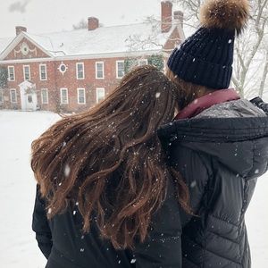 Meet your Posher, Simone